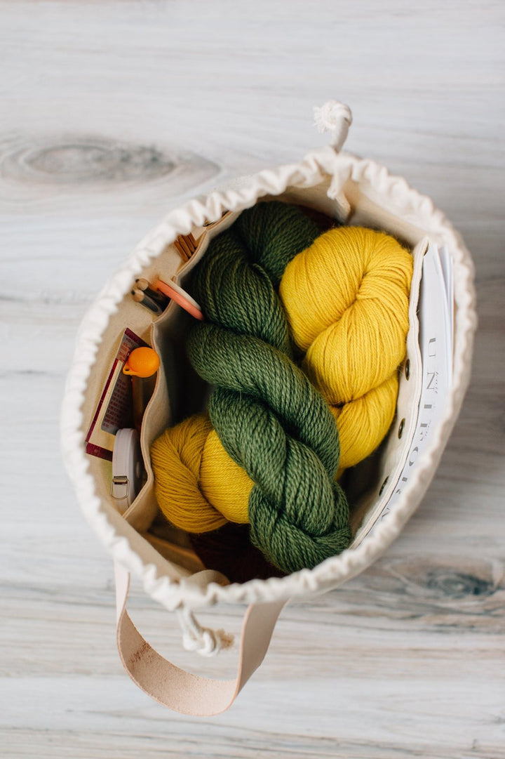 Grainline Studio Field Bag sewing pattern for DIY craft storage tote with pockets and grommets