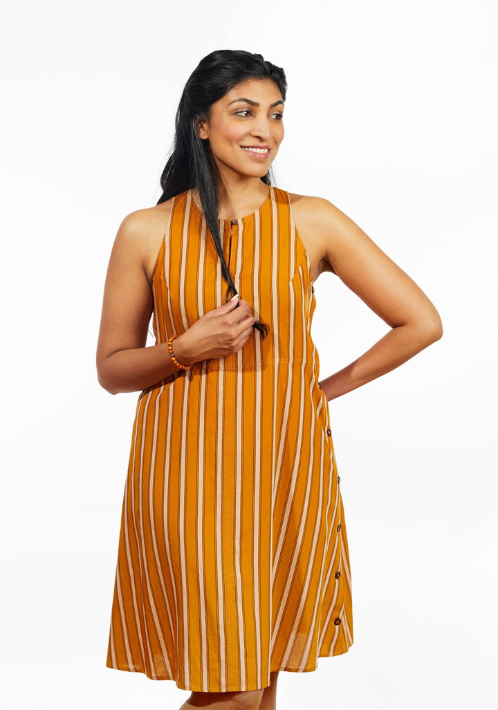 Grainline Studio Austin Dress sewing pattern sizes 0–18 with sleeveless bodice, keyhole opening, and customizable skirt options