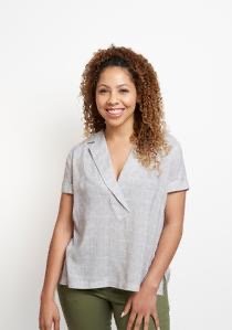 Grainline Studio Augusta Shirt and Dress sewing pattern cocoon-shaped top with asymmetrical collar and mitered split hem