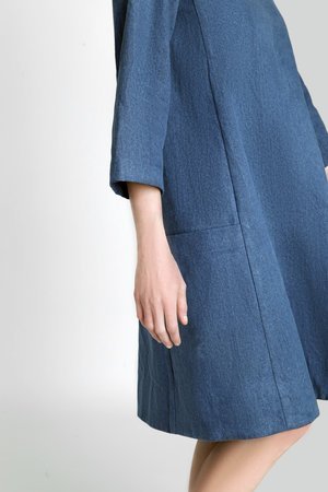 In the Folds Rushcutter Dress sewing pattern – oversized A-line dress with two style variations and illustrated instructions.