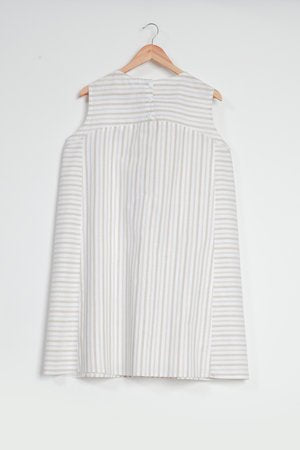 In the Folds Rushcutter Dress sewing pattern – oversized A-line dress with two style variations and illustrated instructions.