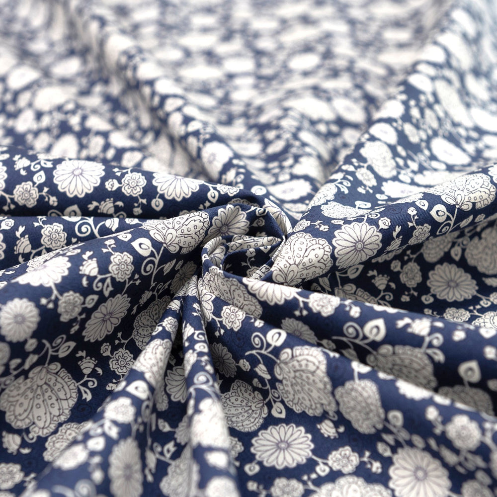 Japanese Cotton Poplin Drawn White Flower Fabric 43-inch Lightweight Material