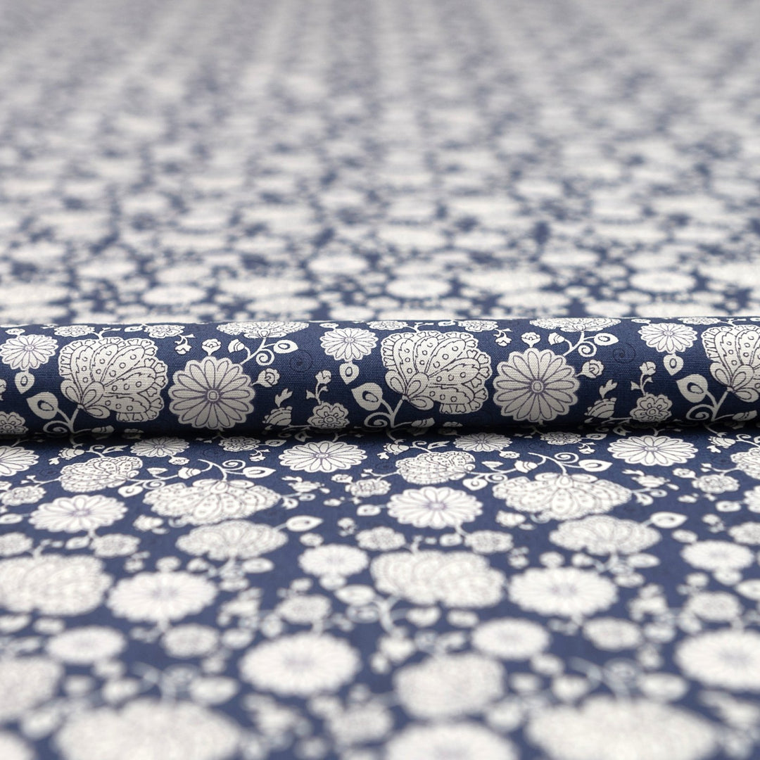 Japanese Cotton Poplin Drawn White Flower Fabric 43-inch Lightweight Material