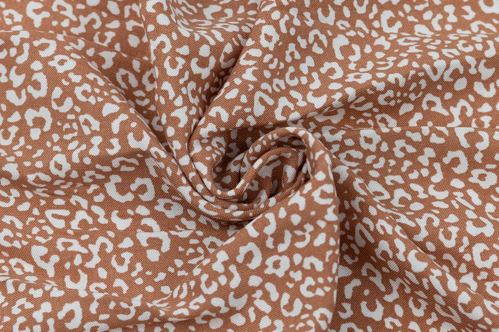 Rayon Challis - Leopard Print in Mauve/White