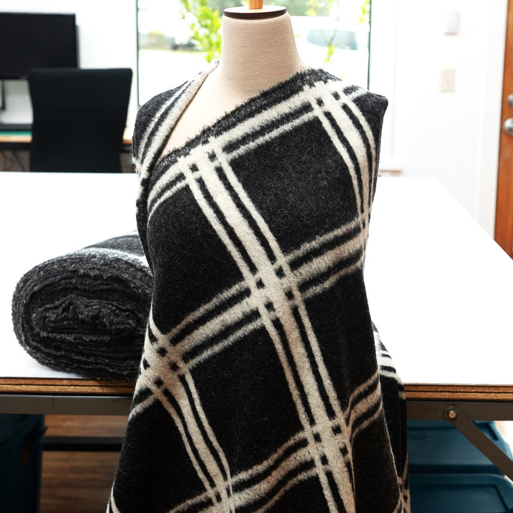 Charcoal and White Large Plaid Boiled Wool Fabric - Italian-Crafted Wool for Statement Coats & Jackets