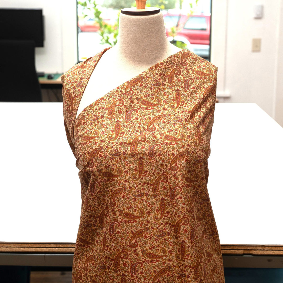 Japanese Cotton Tonal Paisley Scatter in Tan by Kokka – Soft, breathable 100% cotton fabric for sewing.