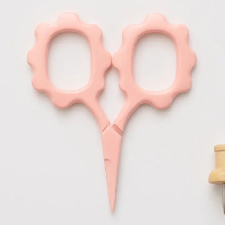 Scallop Handle Embroidery Scissors - Pink
