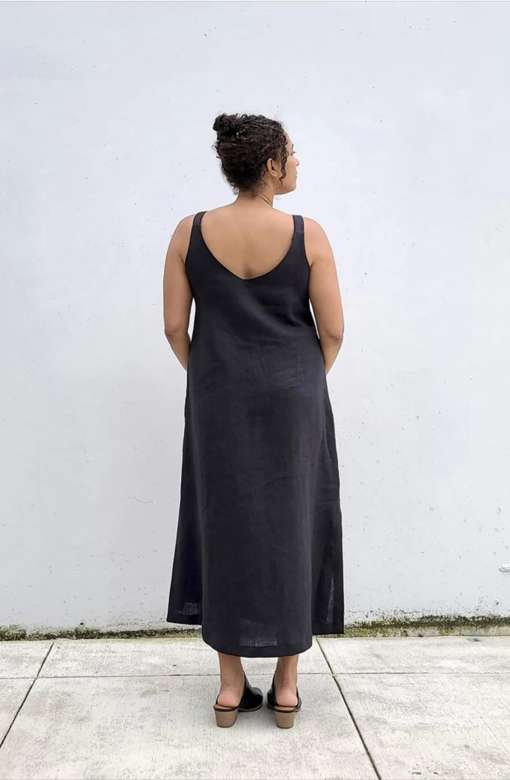 Sew House Seven Sauvie Sundress sewing pattern for standard sizes 00–20 with strappy V-neck design, pocket variations, and customizable lengths.