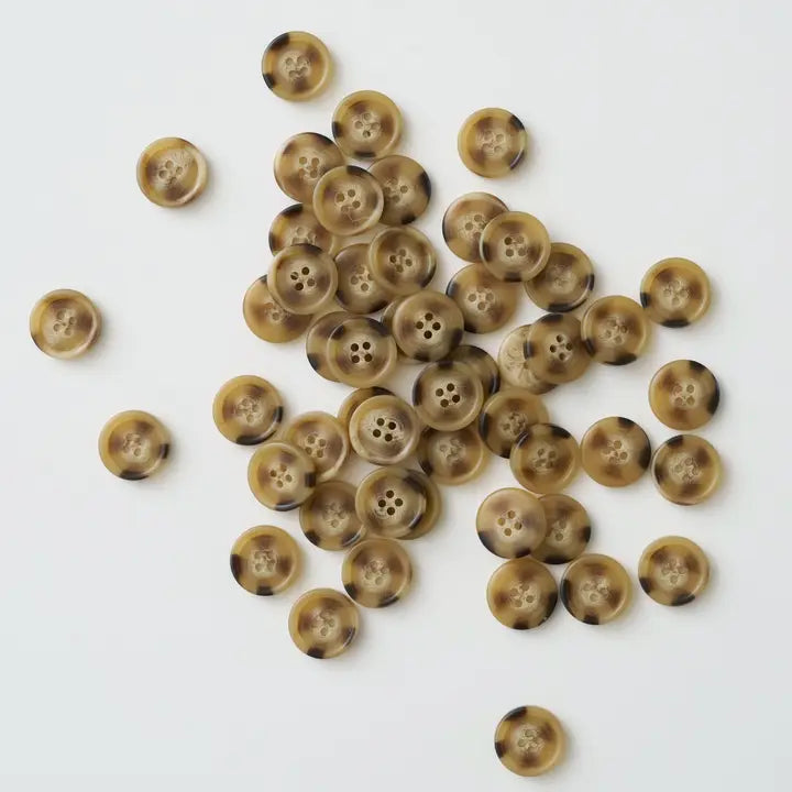 Tortoiseshell Resin Button 3/4" (30L)
