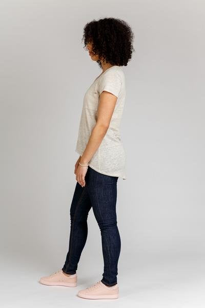 Megan Nielsen Briar sewing pattern featuring crop and standard-length tops, multiple sleeve options, patch pockets, and curved hem