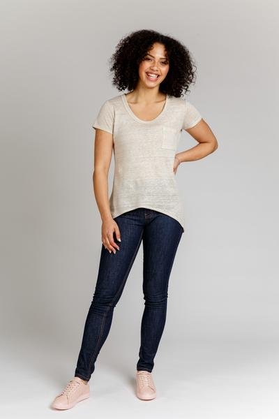 Megan Nielsen Briar sewing pattern featuring crop and standard-length tops, multiple sleeve options, patch pockets, and curved hem