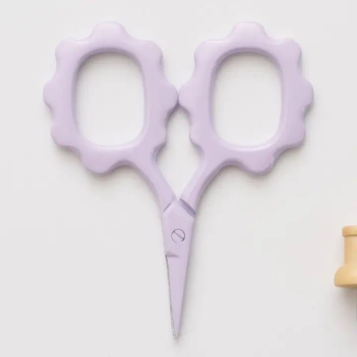 Scallop Handle Embroidery Scissors - Lavender