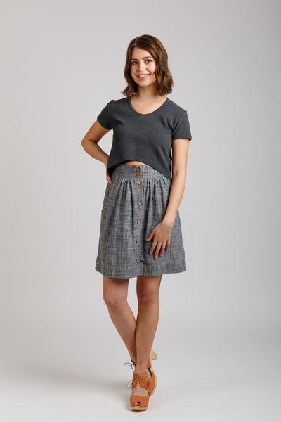 Megan Nielsen Briar sewing pattern featuring crop and standard-length tops, multiple sleeve options, patch pockets, and curved hem