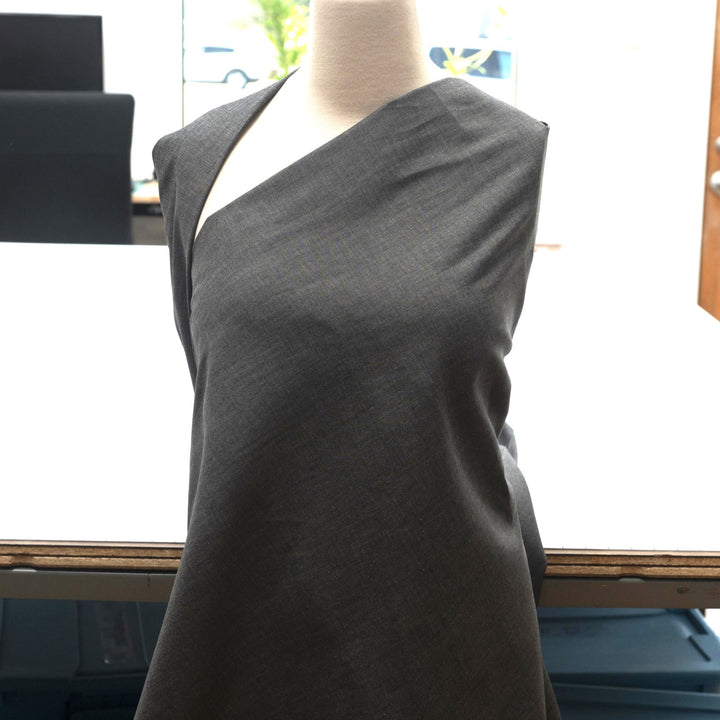 Black chambray shirting fabric - lightweight 100% cotton - 61 inch width
