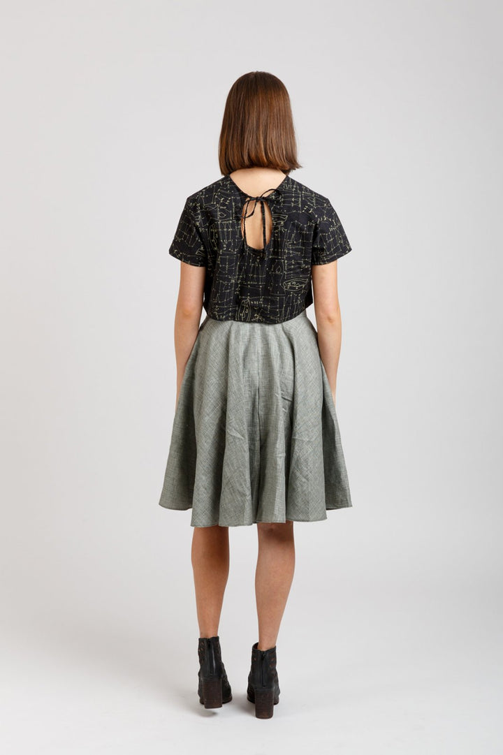 Megan Nielsen Sudley sewing pattern reversible blouse and gathered waist dress with keyhole neckline