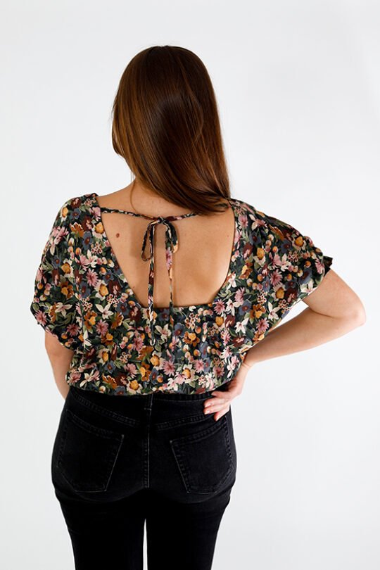 Chalk & Notch Aria Top sewing pattern – bubble-shaped woven blouse with elastic hems and optional ruffles for sizes 0-30