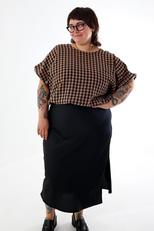 Chalk & Notch Aria Top sewing pattern – bubble-shaped woven blouse with elastic hems and optional ruffles for sizes 0-30