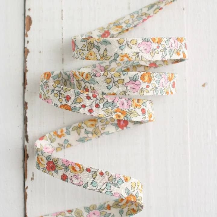 Printed Double Fold Bias Tape 1/2" - Bouquet in Summer