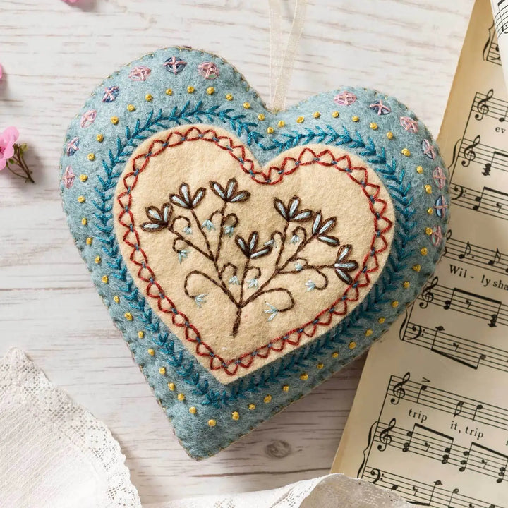 Embroidered Heart Felt Craft Mini Kit