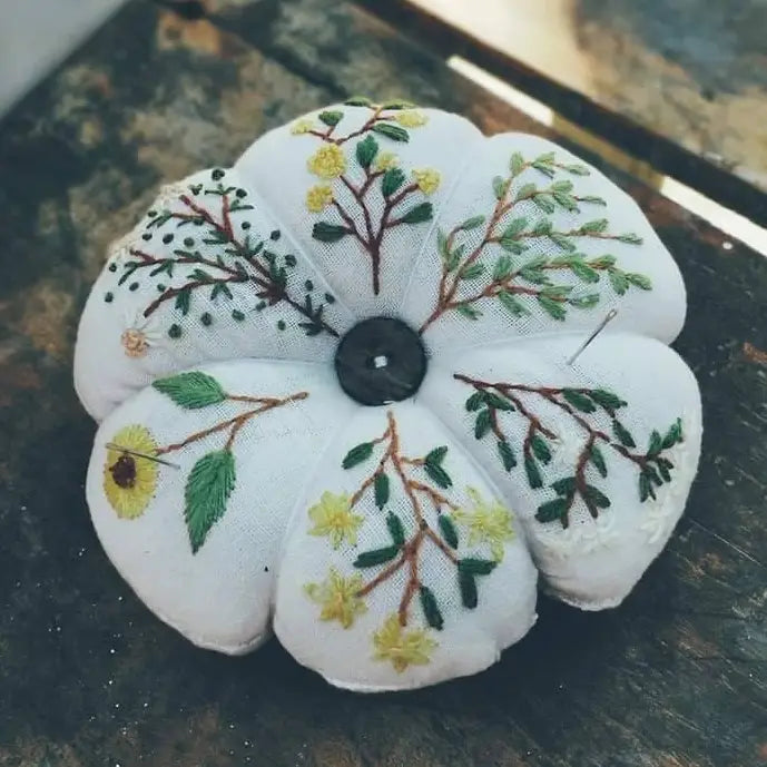 Embroidered Pumpkin Pincushion - Daisy Mimosa