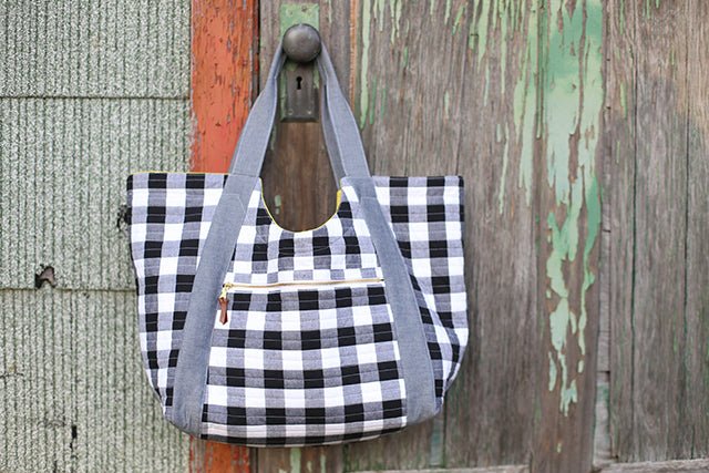 Noodlehead Poolside Tote sewing pattern for DIY beach bag with pockets and room for towels