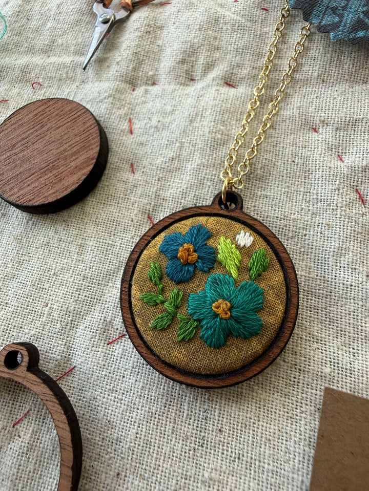 Embroidered Necklace Kit - Flowers