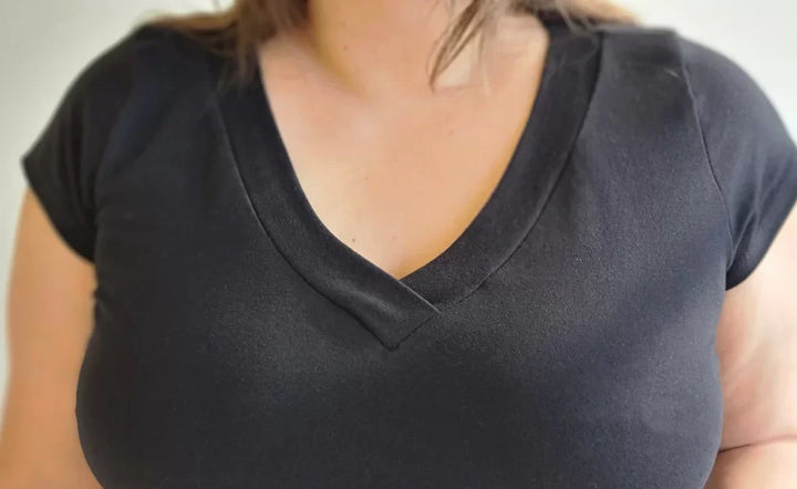 Sew House Seven Skyline Tee Curvy sewing pattern – plus-size knit t-shirt with customizable necklines and sleeves for sizes 16-34