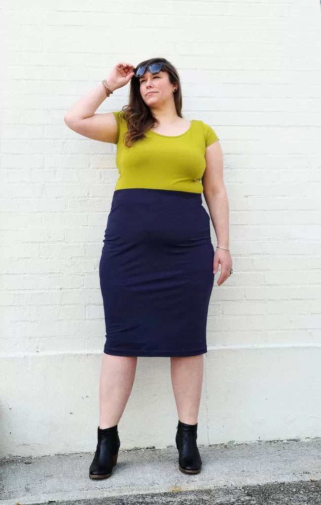 Sew House Seven Skyline Tee Curvy sewing pattern – plus-size knit t-shirt with customizable necklines and sleeves for sizes 16-34