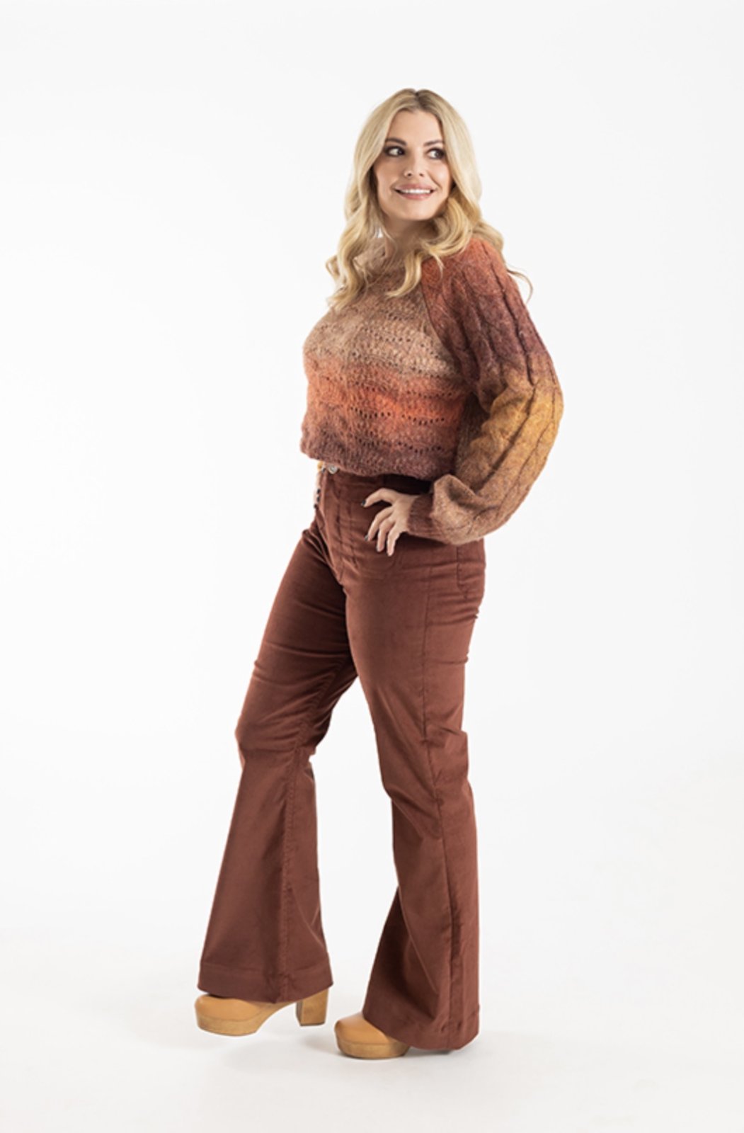 Chalk & Notch Isle Jeans sewing pattern – high-waisted stretch denim jeans with flare or wide-leg options for sizes 0-30