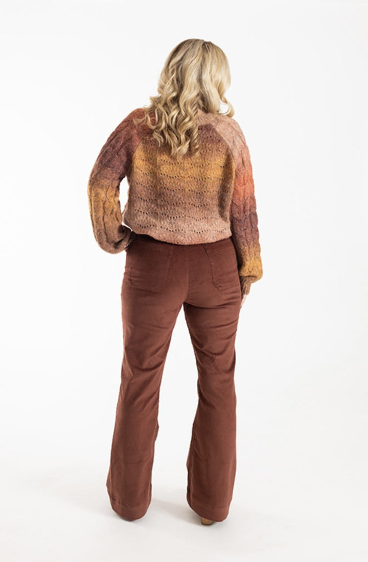 Chalk & Notch Isle Jeans sewing pattern – high-waisted stretch denim jeans with flare or wide-leg options for sizes 0-30