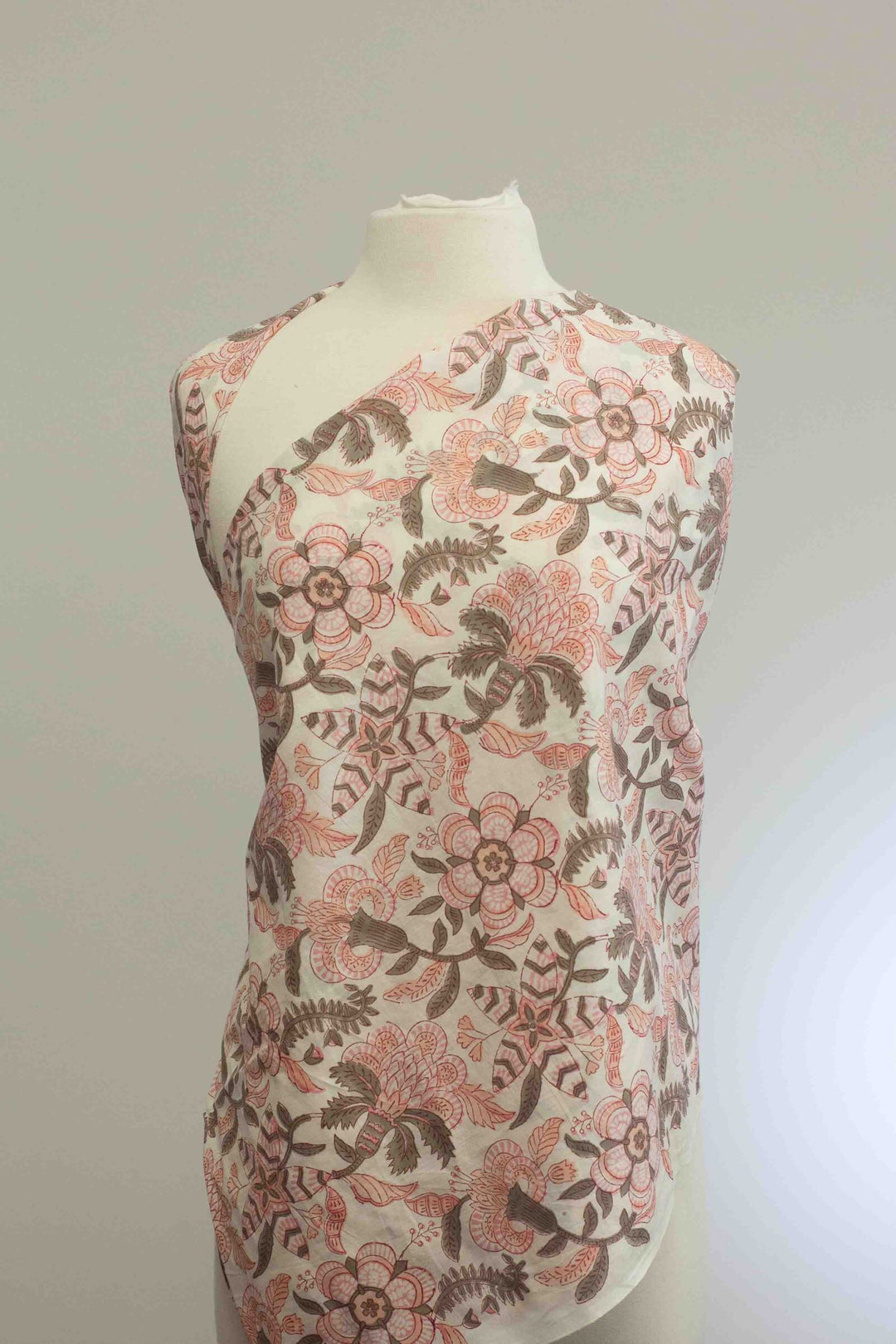 Hand-printed Alma cotton – geometric-inspired tropical floral design for dressmaking