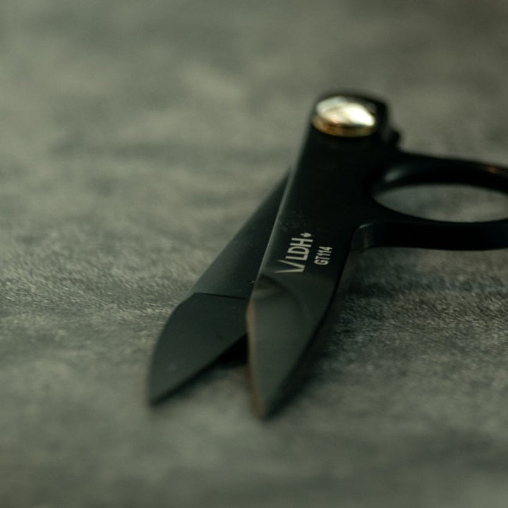 Midnight Edition Thread Snips – Premium Stainless Steel Sewing Tool