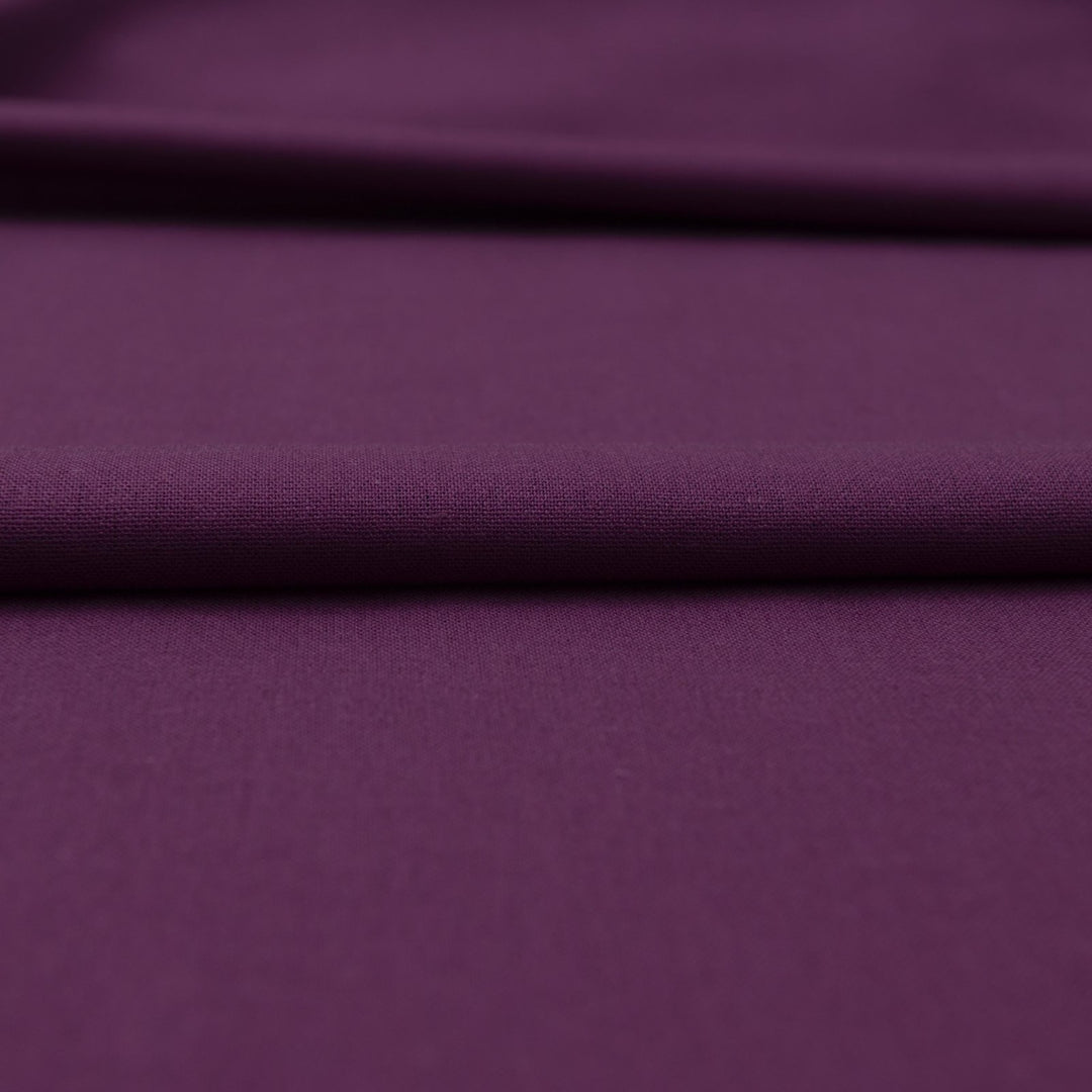 Laundered linen fabric in magenta – 100% linen, 6 oz medium weight, pre-washed, 58 inches wide, soft drape for dresses and tops
