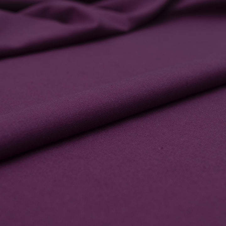 Laundered linen fabric in magenta – 100% linen, 6 oz medium weight, pre-washed, 58 inches wide, soft drape for dresses and tops