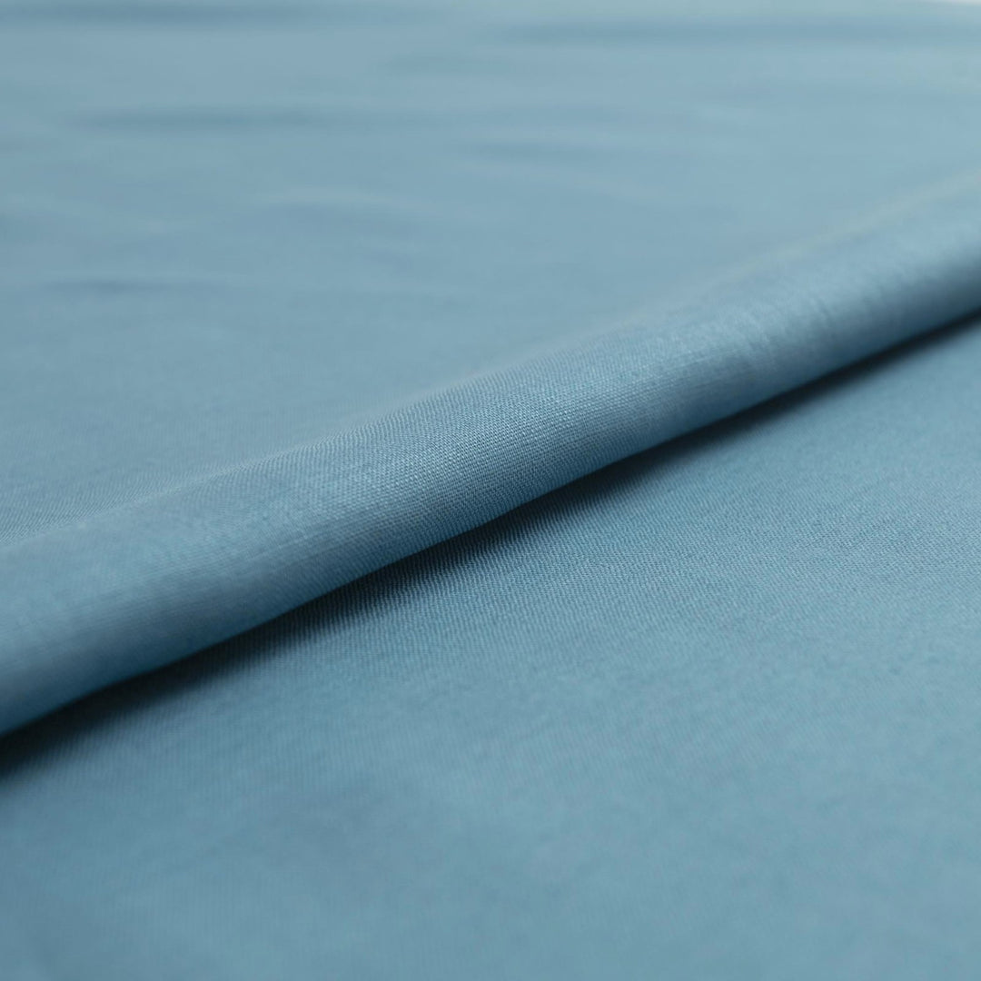 Linen fabric in fresh teal color – 100% lightweight shirt-weight linen, soft yet crisp texture, ideal for shirts, tunics, dresses, and skirts
