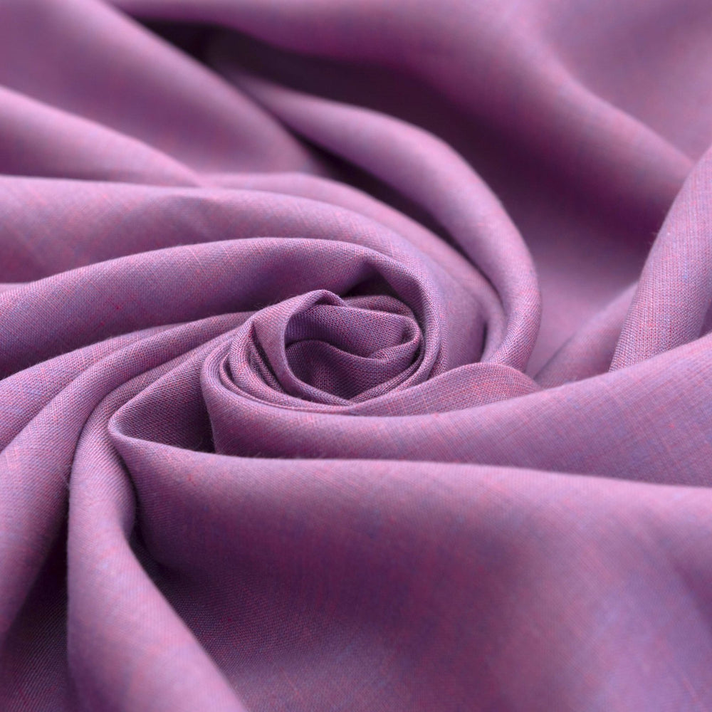 Serene Sky shot-weave linen fabric with iridescent effect