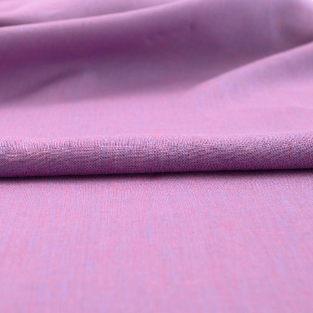 Serene Sky shot-weave linen fabric with iridescent effect