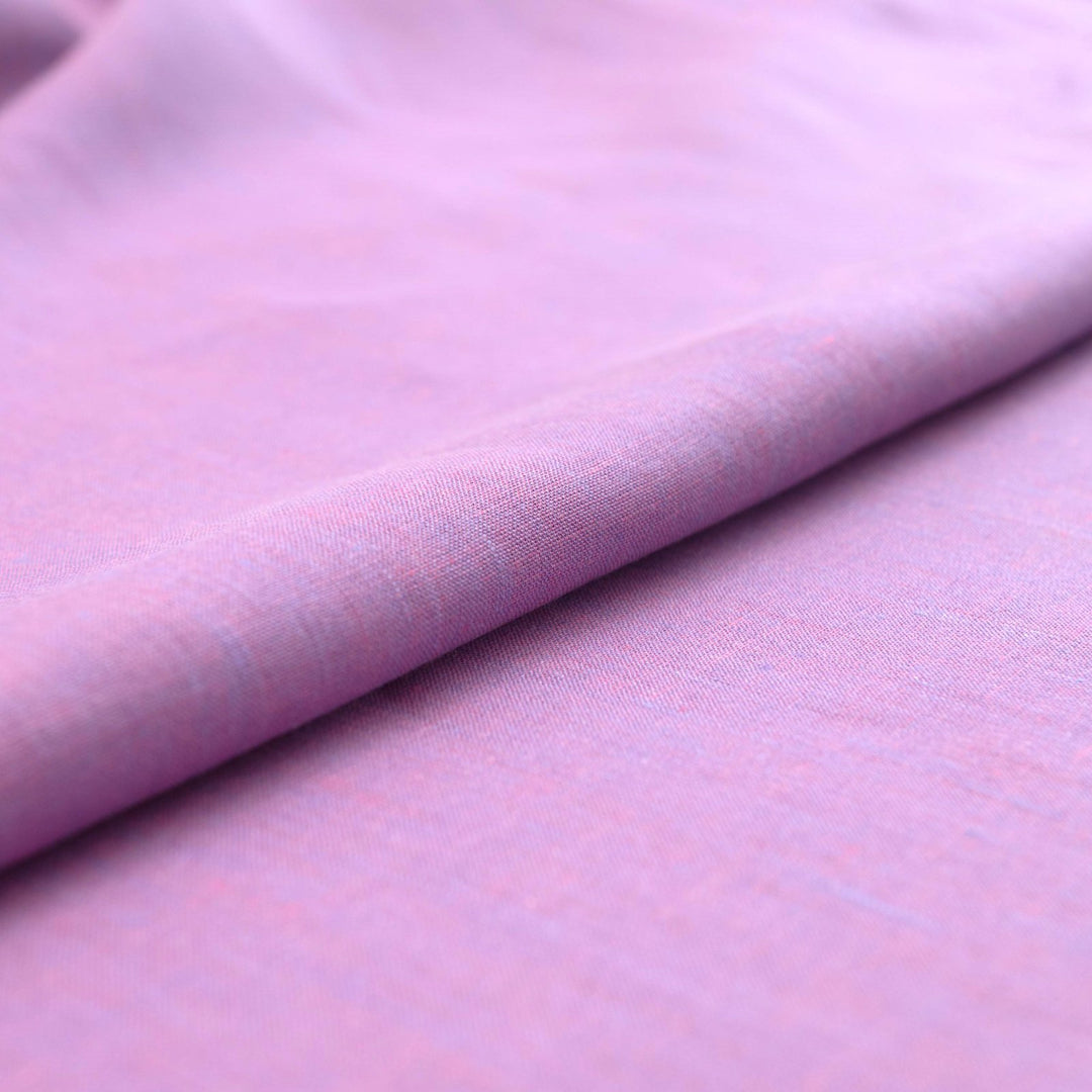 Serene Sky shot-weave linen fabric with iridescent effect