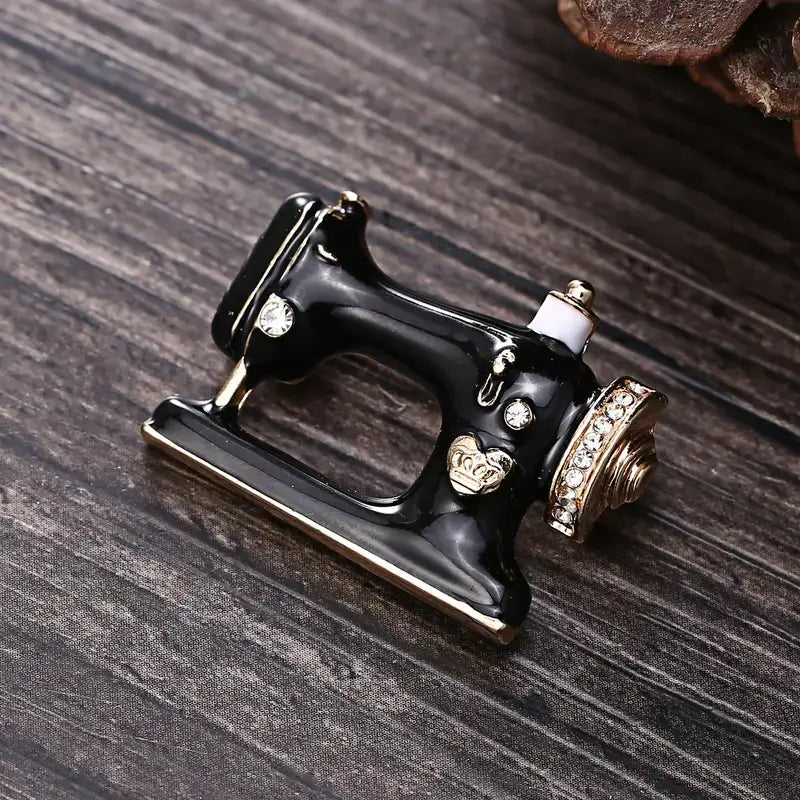 Brooch - Classic Sewing Machine