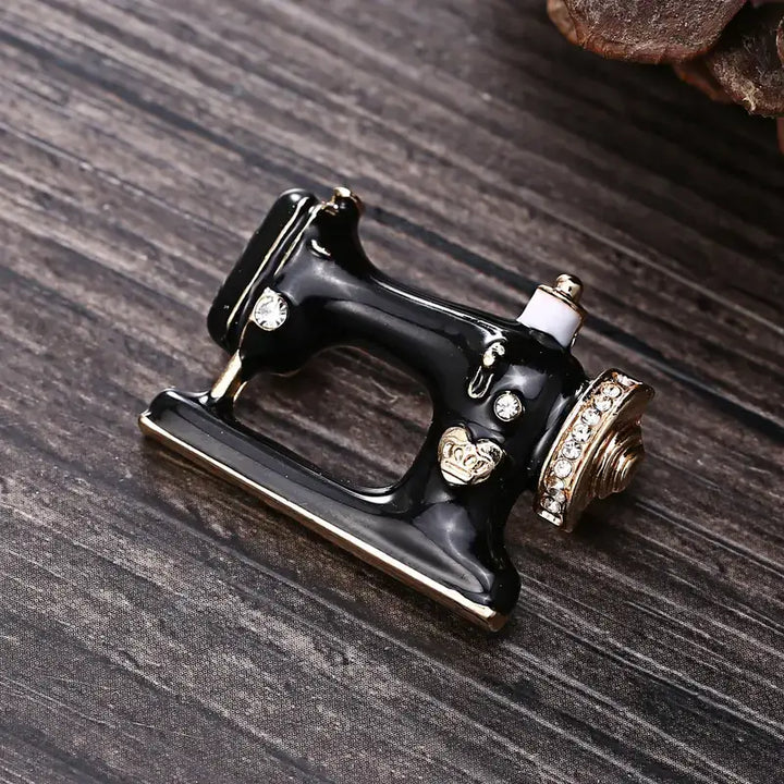 Brooch - Classic Sewing Machine