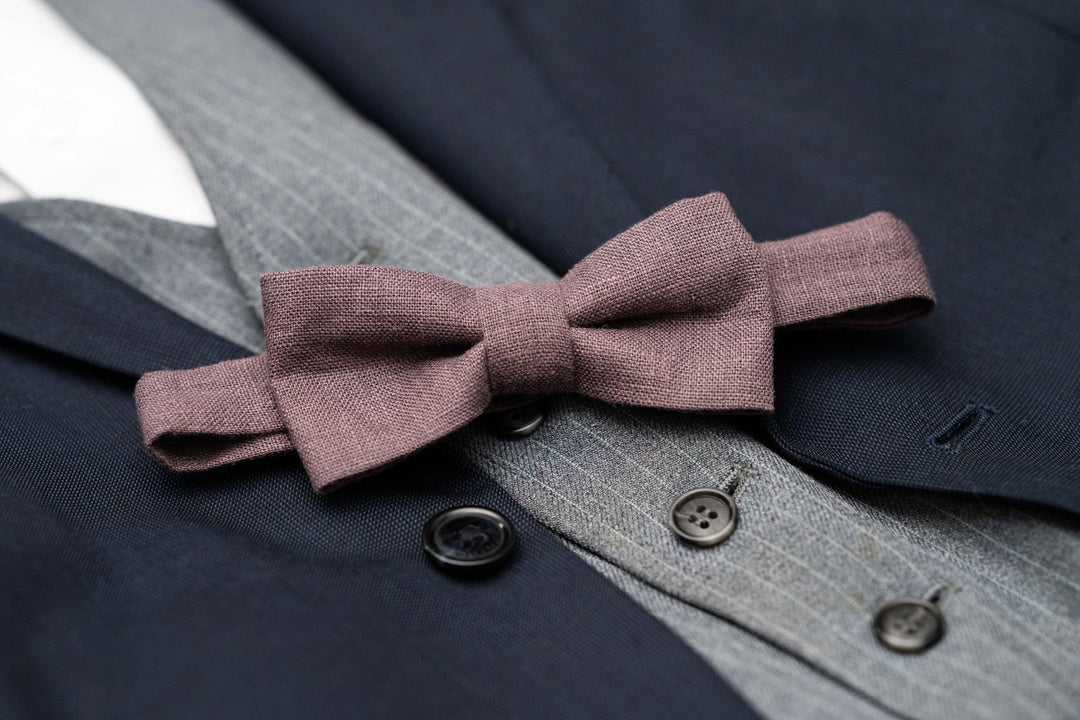 Handmade men's linen bowtie in fall/winter colors with adjustable strap and hidden clasp.