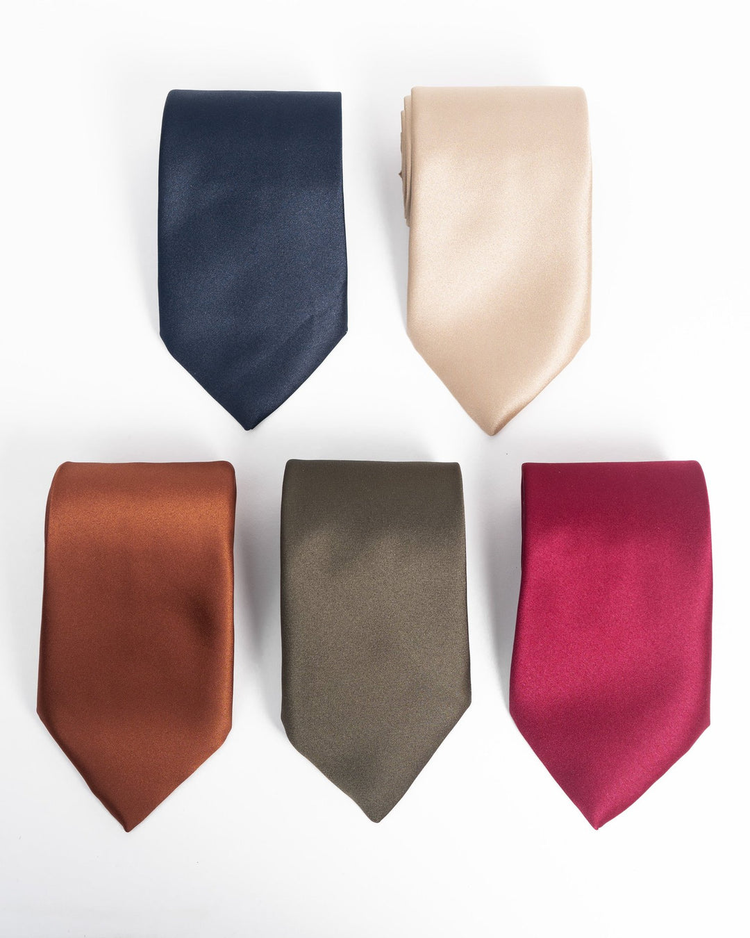 Handmade men's satin necktie in fall/winter colors with a polished finish.