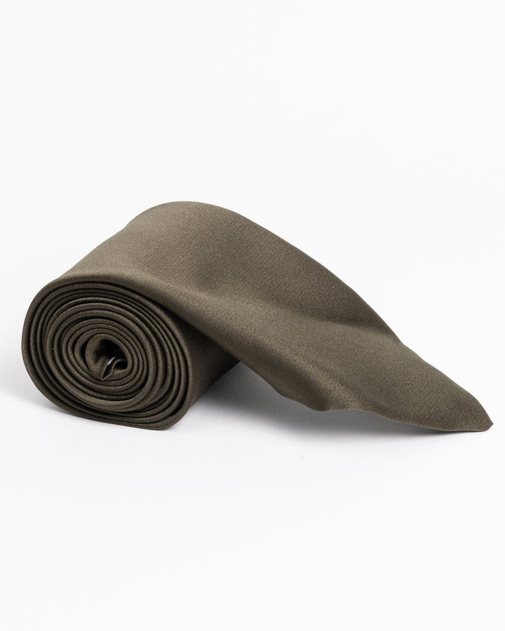 Handmade men's satin necktie in fall/winter colors with a polished finish.