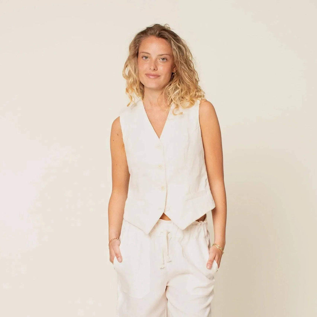 Pattern - Wardrobe by Me - Pika Vest (Women's Sizes)