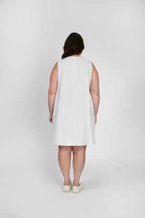In the Folds Rushcutter Dress sewing pattern – oversized A-line dress with two style variations and illustrated instructions.