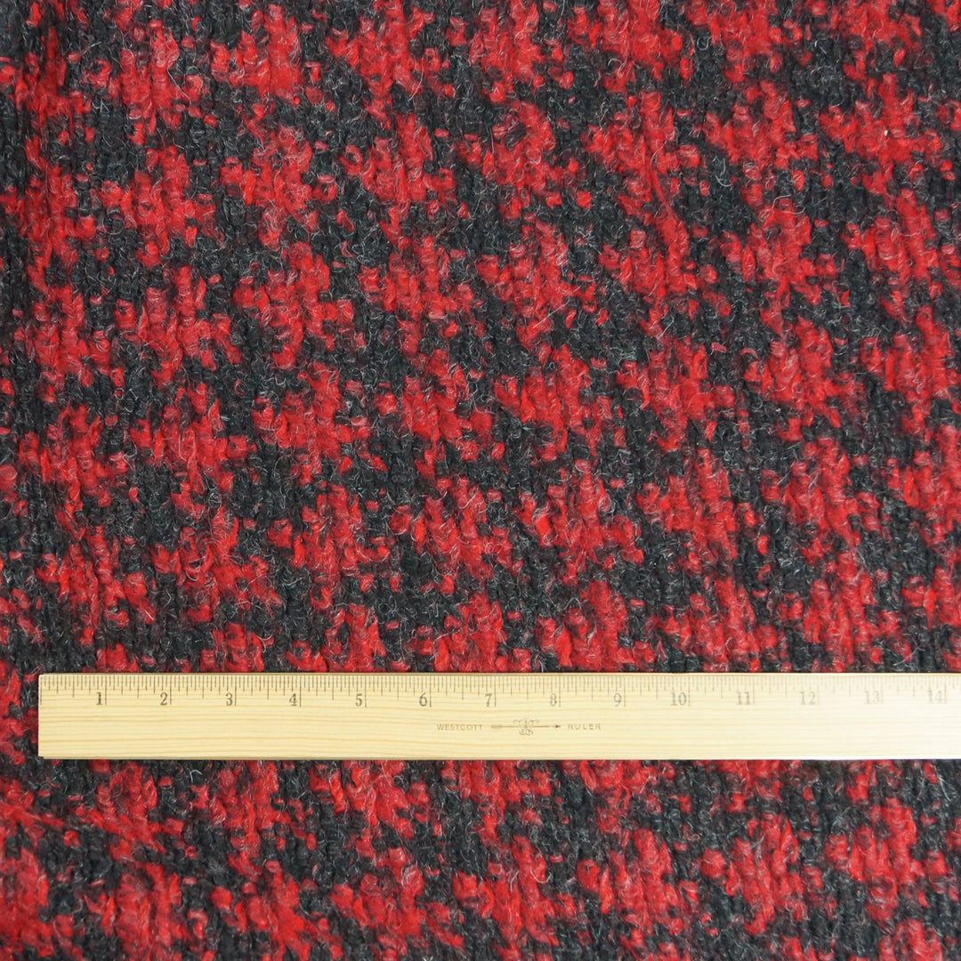 Wool Bouclé Houndstooth Fabric - Plush Textured Coating for Luxury Coats & Blazers