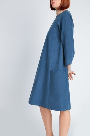 In the Folds Rushcutter Dress sewing pattern – oversized A-line dress with two style variations and illustrated instructions.