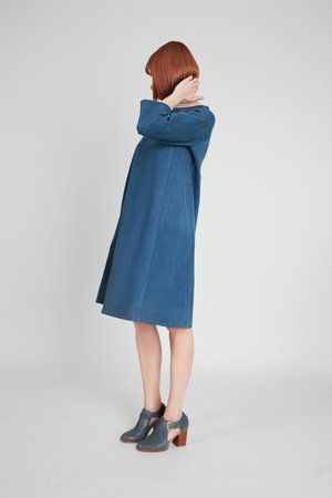 In the Folds Rushcutter Dress sewing pattern – oversized A-line dress with two style variations and illustrated instructions.