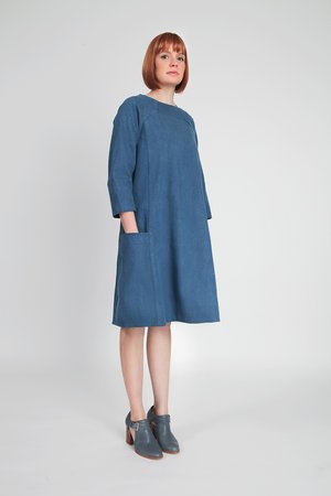 In the Folds Rushcutter Dress sewing pattern – oversized A-line dress with two style variations and illustrated instructions.
