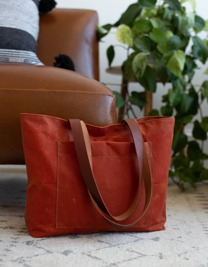 Noodlehead Pepin Tote pattern with front pocket and optional magnetic or recessed zipper closure